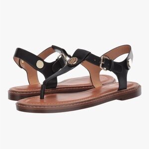 Tommy Hilfiger Bennia Flat Sandals Dressy Black Gold Thong T-strap 7.5 Vacation